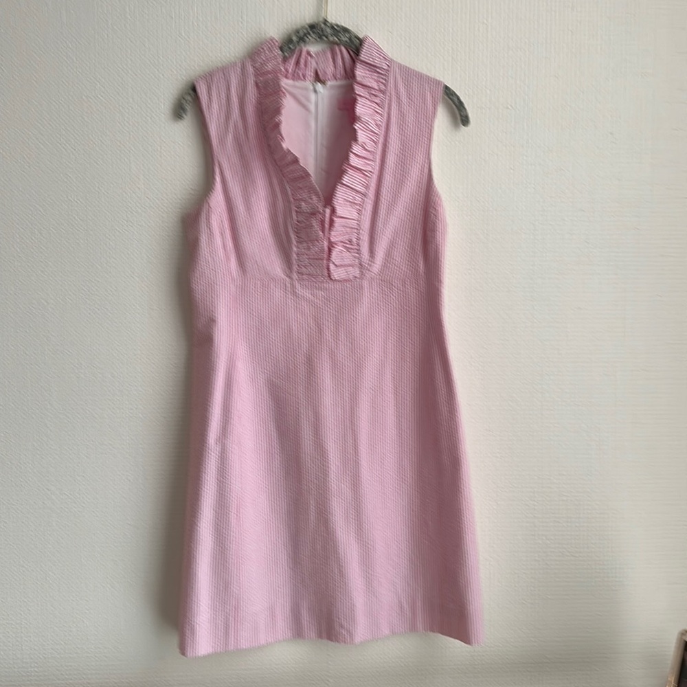 Lilly Pulitzer Pink Seersucker Women’s Sun Dress. Size 4. Ruffle collar detail!